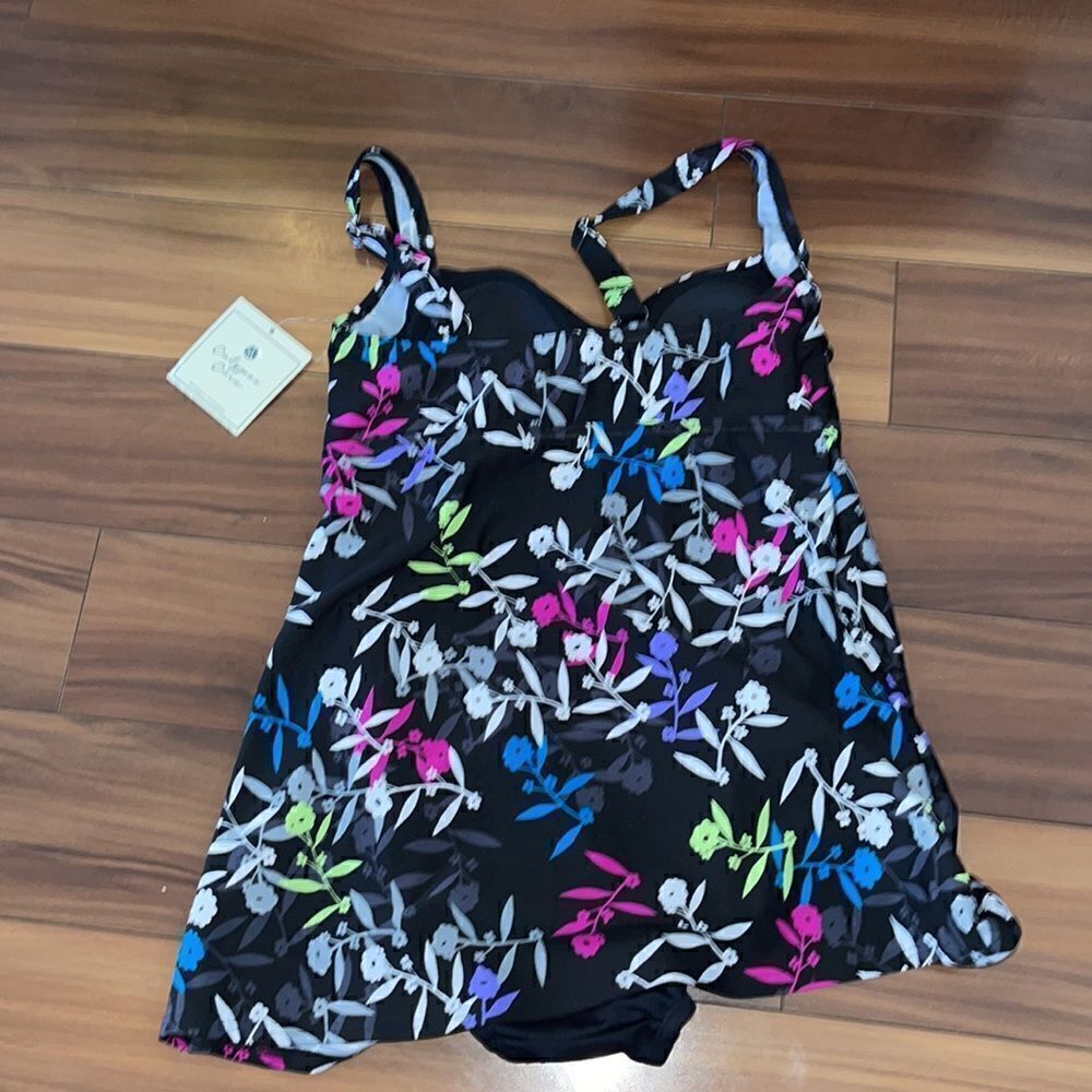 A fabulous NWT calypso cove swimsuit - Picture 6 of 6